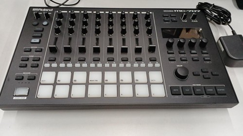 Roland 707 groovebox rhythm - groovebox,