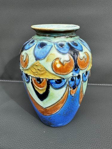 Crown devon cretian vase - crown, s