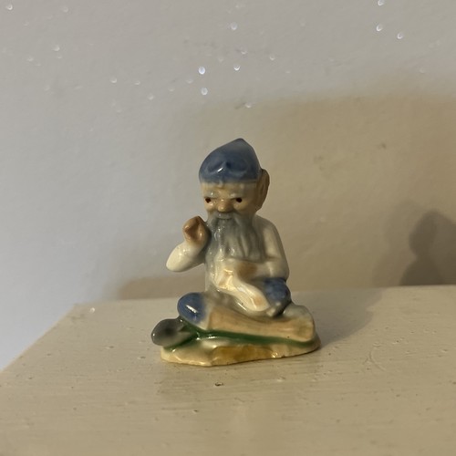 Wade whimsies figure tailor - figure,