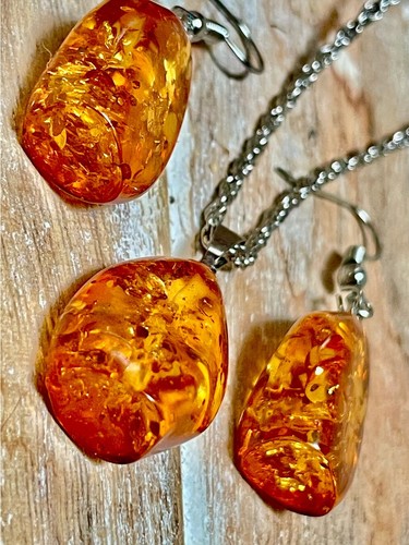 Honey amber teardrop necklace - amber,
