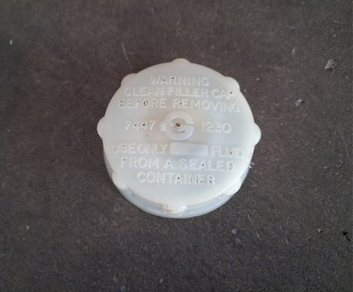 Clutch pump tank cap - , original