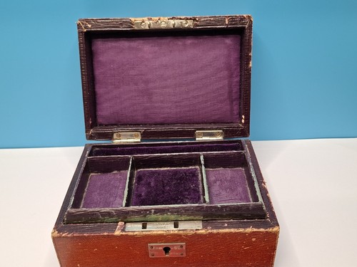 Antique victorian jewlry - , box
