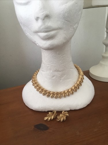 Vintage jewelcraft coro - vintage,