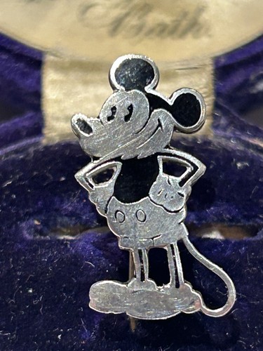 Disney mickey mouse - mickey, pin