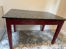 Kitchen/Dining Table