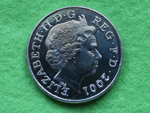 Queen elizabeth five pound - ll,
