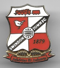 Swindon Town Enamel Football Pin Badge with brooch fastening  (ref: W&W001)