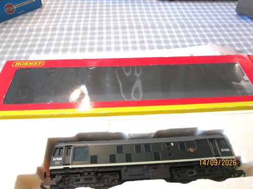 Hornby gauge r2121 class - hornby,