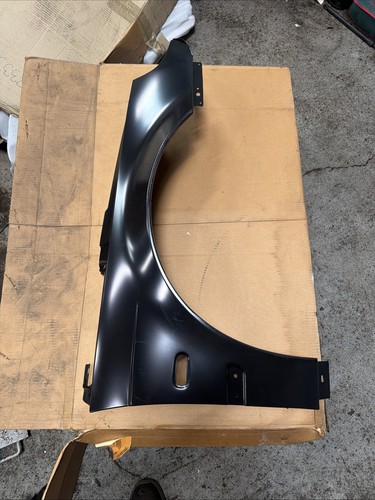 Saab right front wing - front,