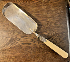 Antique  EPNS Silver Plated Crumb Scoop Composition  Handle Victorian (783)