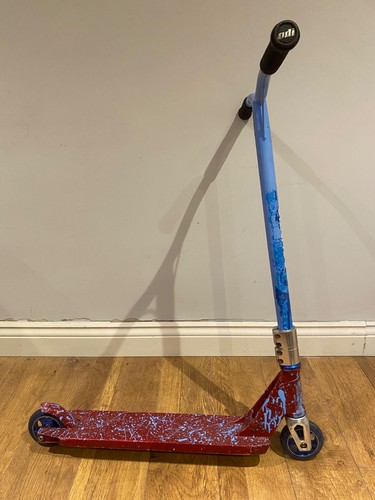 District stunt scooter - stunt, used