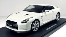 1/18 Autoart 77387 NISSAN GT-R R35 (WHITE PEARL) Rare Diecast Model Car First Ed