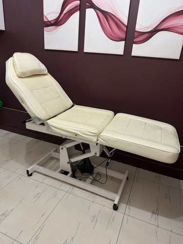 White electric massage couch - white,