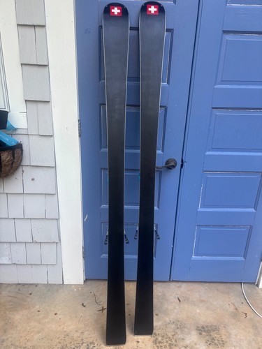 Skis with bindings 180 2024 - bindings,