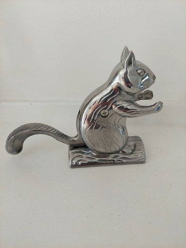 Squirrel nutcracker metal - squirrel,