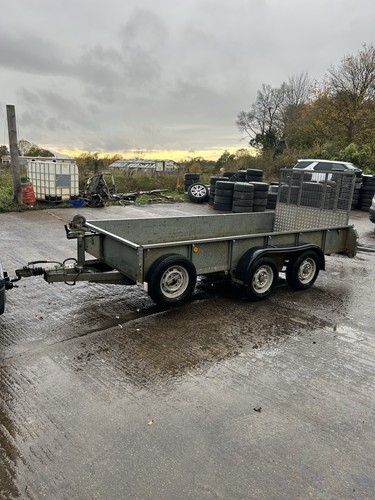 Ifor williams twin axle - williams,