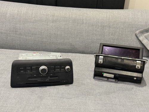 Audi radio stereo head hunt - a1,