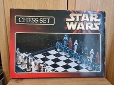 VINTAGE 1999 90s CHARACTER GAMES STAR WARS COLLECTOR'S 3D CHESS SET 70146 BOXED