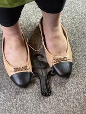 Black Toe & Camel Dolly Style