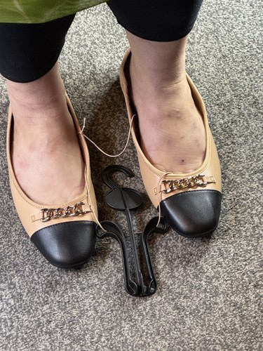 Black toe camel - black,