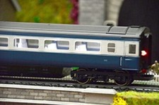 Standard Coach Cool White