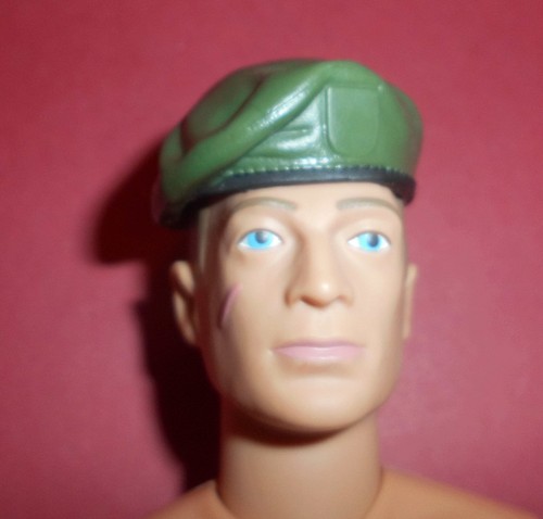 Scale green beret for 12 - beret,