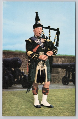 Pipe major laurie - major,