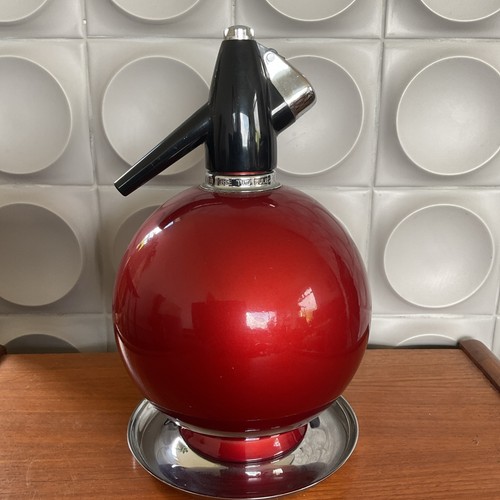 1960s 1970s globe master - globe, red