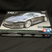 TAMIYA 1/24 Aston Martin DBS