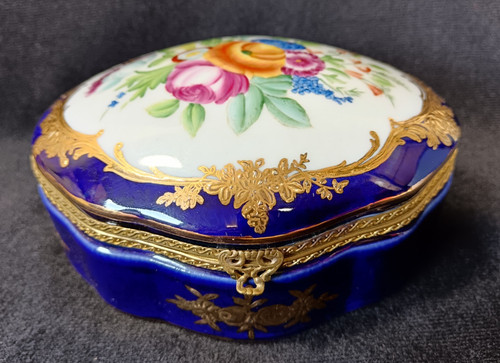 Oval trinket box hand - oval,