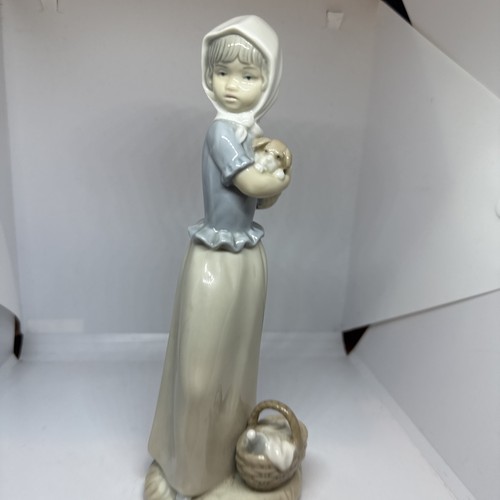 Nao lladro figurine girl - -,