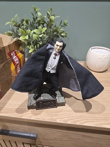 Neca universal monsters - neca,