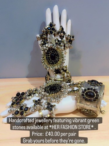 Jewellery - , traditional)