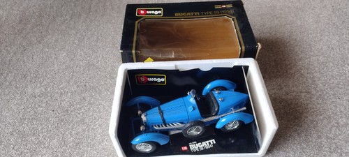 Burago scale die cast - scale,