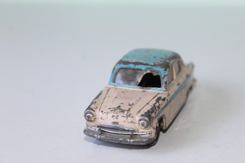 Dinky toys 176 austin a105 - austin,