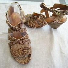 New Clarks mid block heel