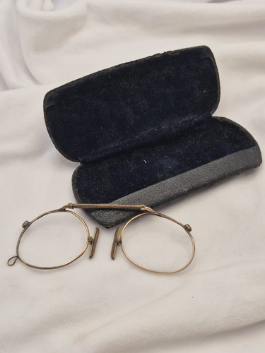 Antique pince nez - antique, glasses