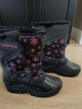 Women’s boots size 5  Campri