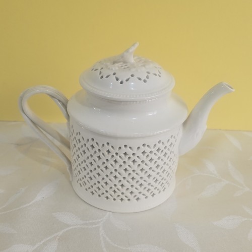 Authentic leeds pottery - authentic,