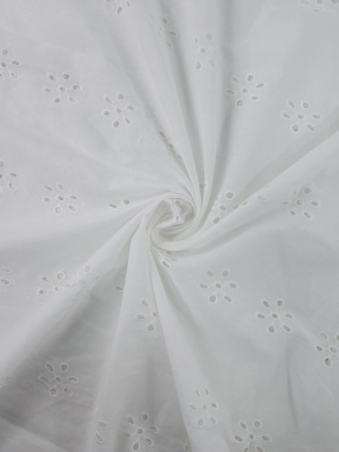 White daisy trail cambric - white,