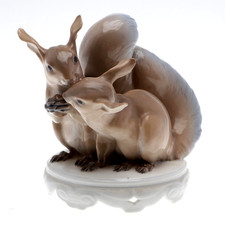 Exquisite Royal Copenhagen Figurine ~ Squirrels 416 ~ Chistian Thomsen Excellent