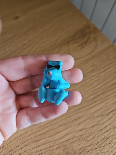 Surprise egg figure - Ü-ei,
