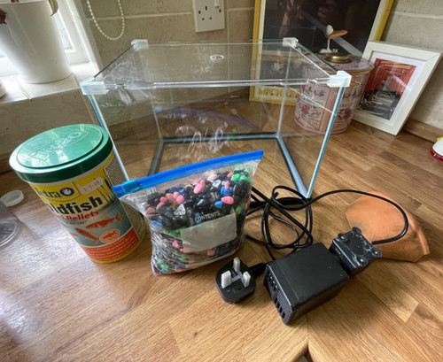 Easy maintain fish tank - easy-to-maintain,