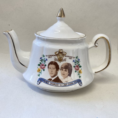 Royal wedding commemorative - royal,