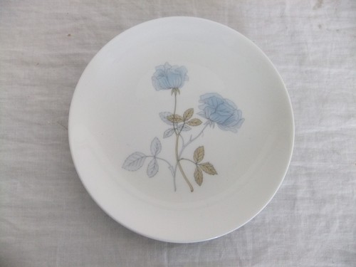 Wedgwood ice rose - -,