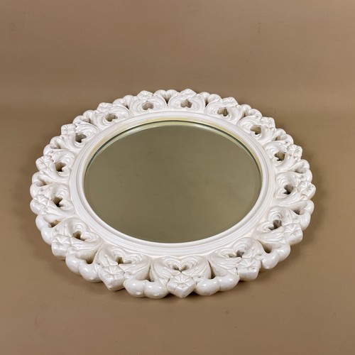 Vintage white plaster - white,