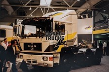Truck photo MAN F2000 tractor