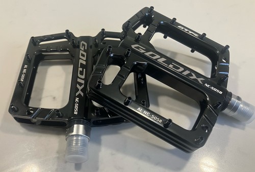 Flat pedals downhill - 🇬🇧,