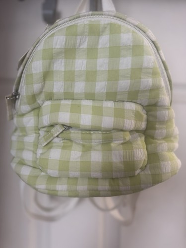 Green and white - green,
