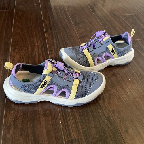 New teva womens outflow - sz, 8